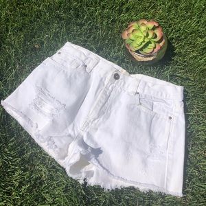 White high wasted shorts